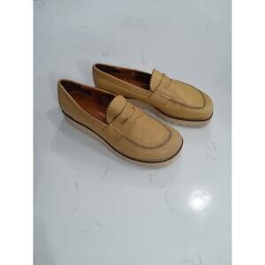 Vintage Luxury Italian loafers Donald J Pliner tan Women's Size 8.5 Regal